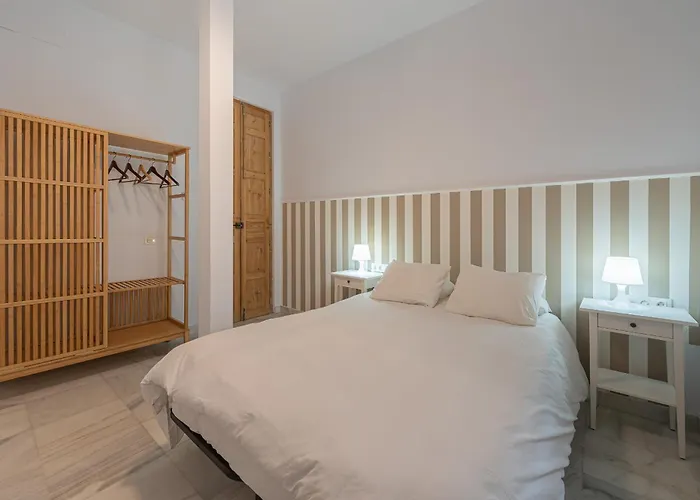 Dona Elvira Carreteria Appartement *