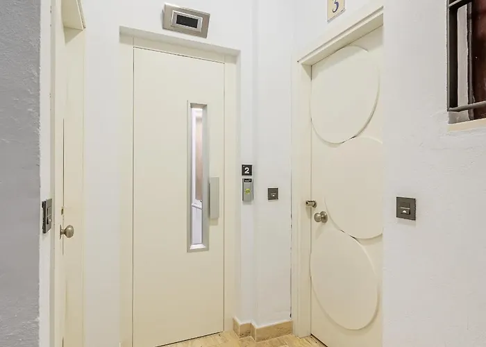 Dona Elvira Carreteria Appartement *